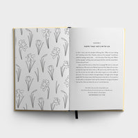 Margot + Co - The Wordsearch Book: Hope with Quotes & Scriptures