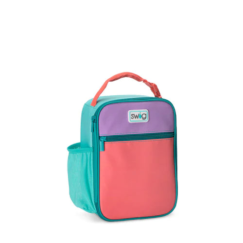 http://chandlercountrystore.com/cdn/shop/products/swig-life-signature-insulated-boxxi-lunch-bag-coral-color-block-main_500x_ce372d9b-b61a-4ef0-84dd-49df8f89c8e6.webp?v=1664498491&width=800