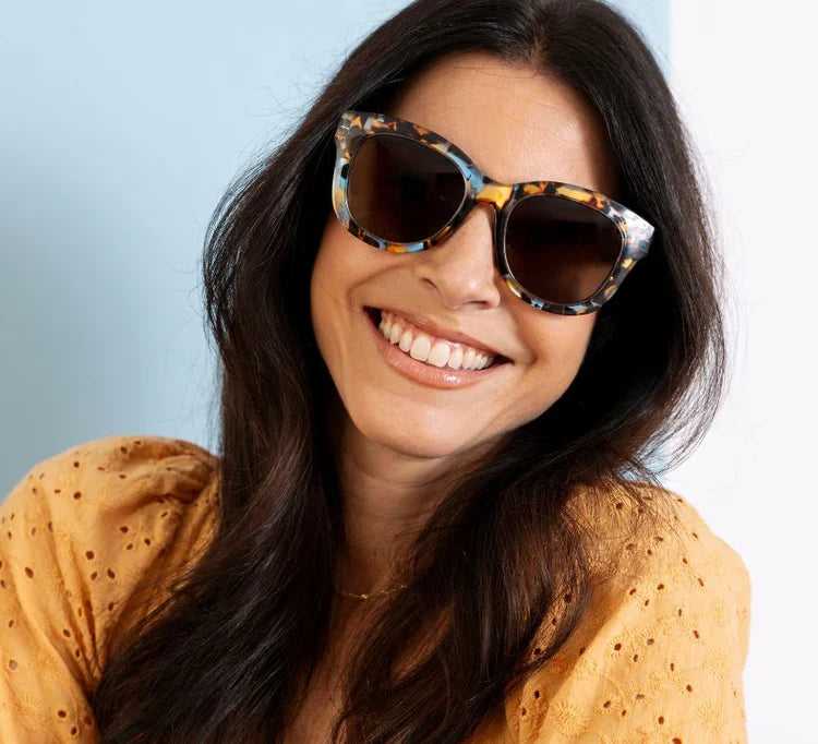 Peepers Center Stage Sunglasses - Blue Quartz