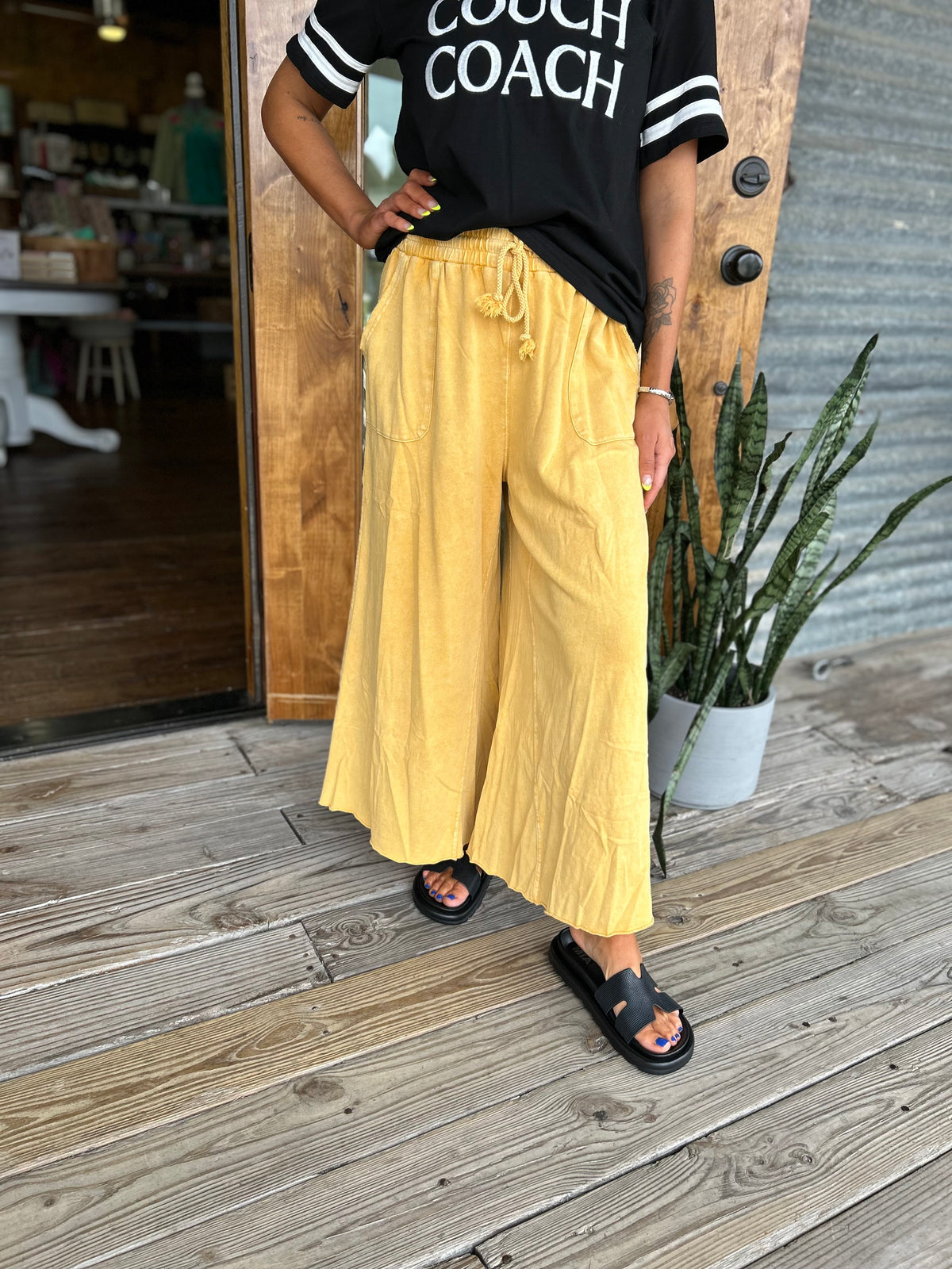 The Darcy Pant - Mustard