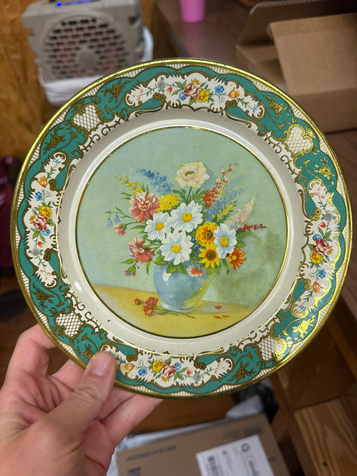 Daher Floral Metal Plate