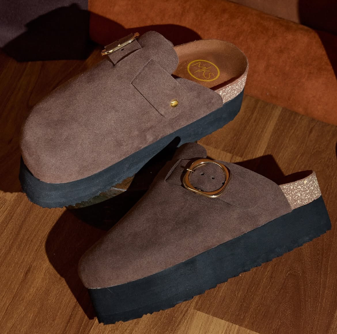 Jasmine Wedges 2 (Chocolate)