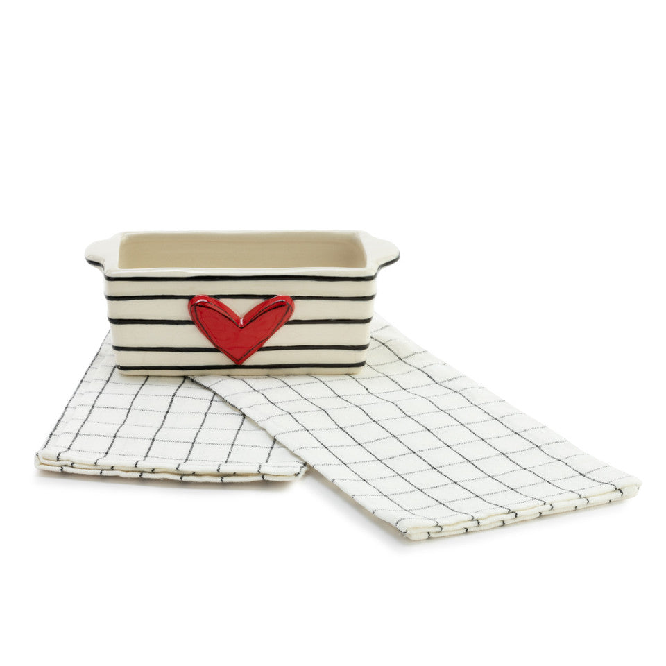 Red Heart Mini Loaf Pan with Towel